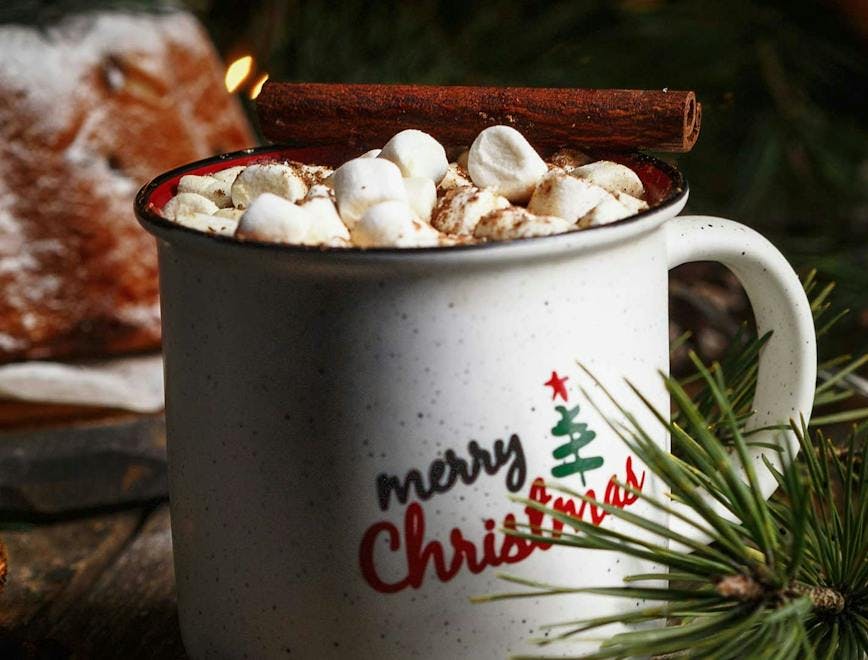 hot chocolate christmas drink