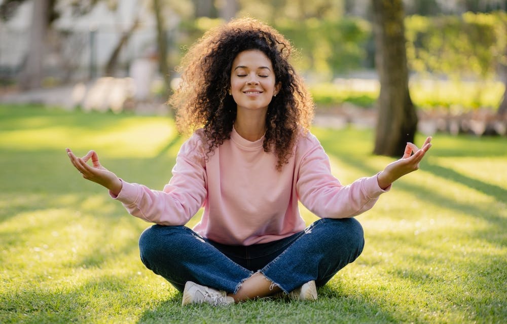 woman,beauty,young,caucasian,happy,yoga,body,peaceful,summer,meditating,beautiful,balance,grass,vitality,female,park,smiling,zen,attractive,green,nature,relax,relaxation,health,tranquil,girl,meditate,people,lifestyle,morning,outdoor,outdoors,healthy,meditation,person,position,sitting person sitting child female girl face head